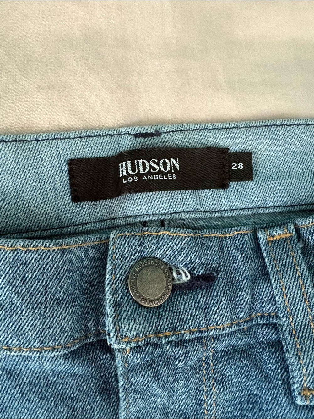 Hudson Jeans Light Wash Blue Denim Jeans with Contrast Stitching